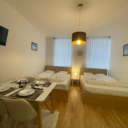 Cozy 5-Person Apartment In Vienna 6 Exterior photo