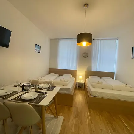 Cozy 5-Person Apartment In Vienna 6 Exterior photo