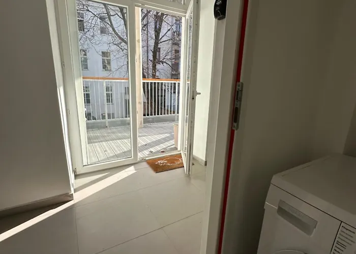 Cozy 5-Person Apartment In Vienna 6